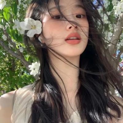 燕子与鹦鹉